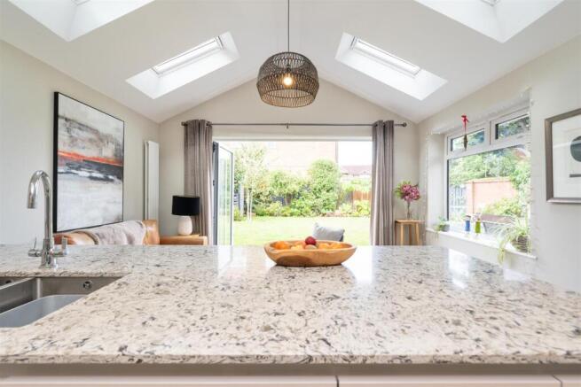 19 Chelveston Crescent_11.jpg