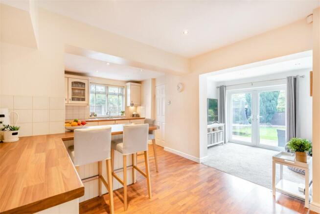 8573650-interior12.jpg