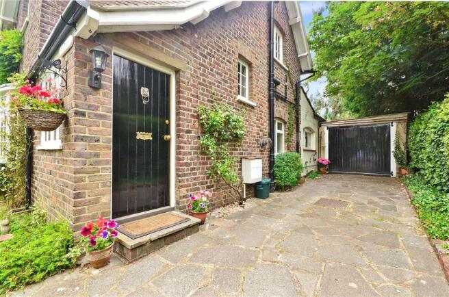 Driveway/Parking