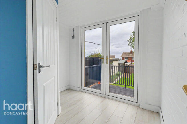 3 bed Semi-Detached for sale Image 12