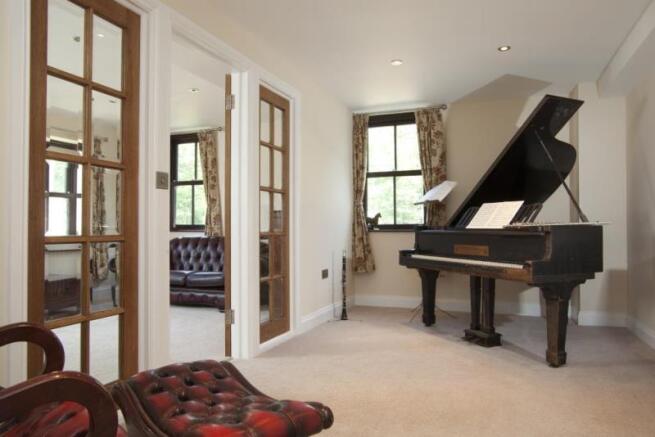 The_Holt_Chelsham_056_lge