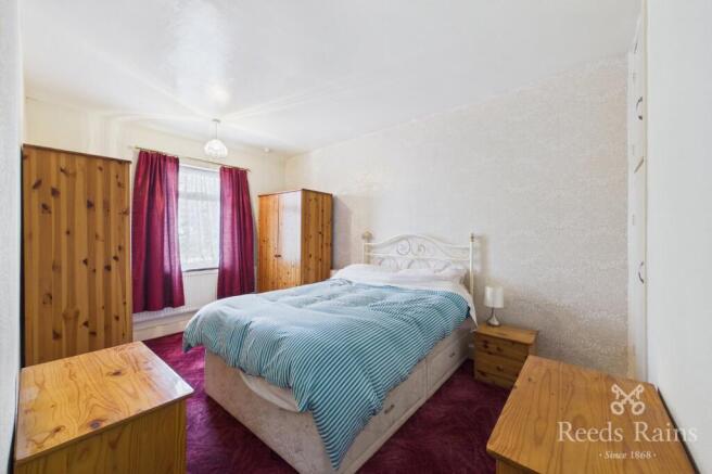 Snapethorpe Crescent, Wakefield, West Yorkshire, WF2 photo 4