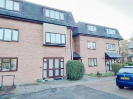 13, Westcombe Lodge Drive, Hayes UB4 8HQ