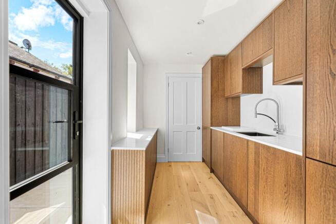 4 bed Terraced for sale Image 6