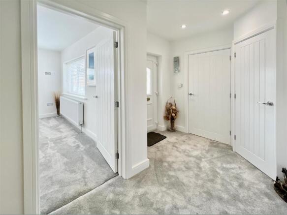33 Churston Way 10.JPG