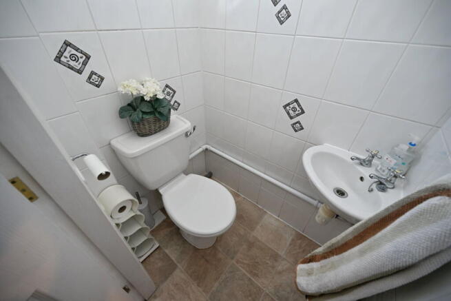 3 bed Semi-Detached for sale Image 9