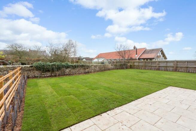 3 bed Semi-Detached to rent Image 11