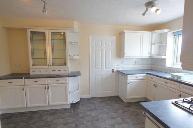 kitchen 01