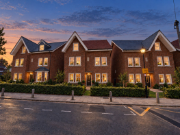 9, Pemberley Avenue, Bedford MK40 2LQ