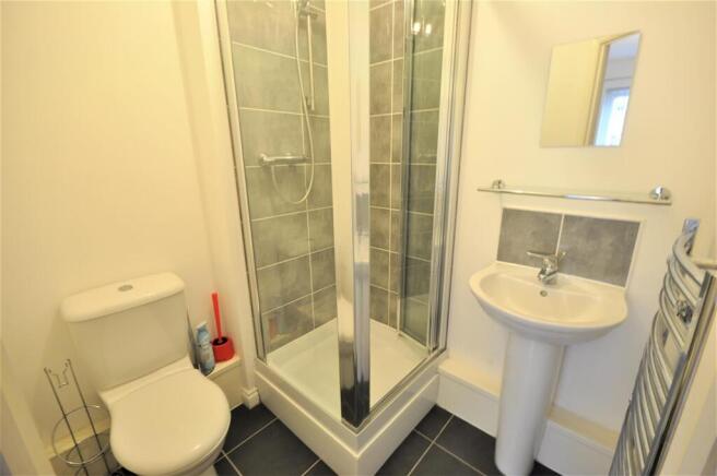 2 bed Apartment to rent Image 7