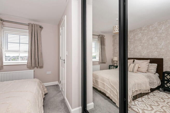 3 bed Semi-Detached for sale Image 12