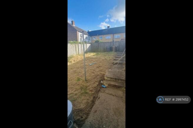 3 bed Terraced to rent Image 7