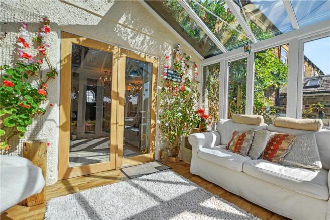 4 bed Semi-Detached for sale Image 7