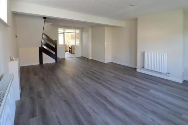Lounge 2.jpg