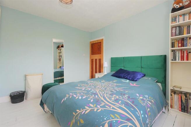 3 bed Semi-Detached for sale Image 10