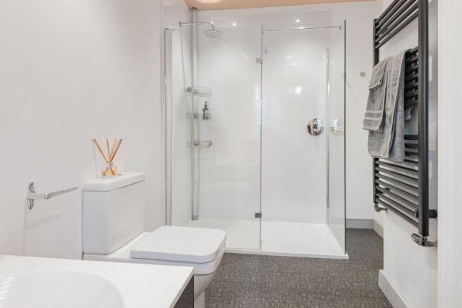 Bedroom Five Ensuite