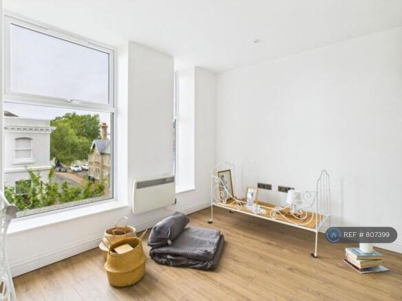 16ft Wide West-Facing Living Area