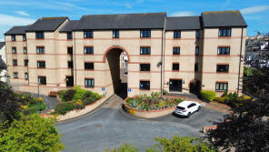 12, Alexandra Court, Alexandra Road, Barnstaple EX32 8AZ