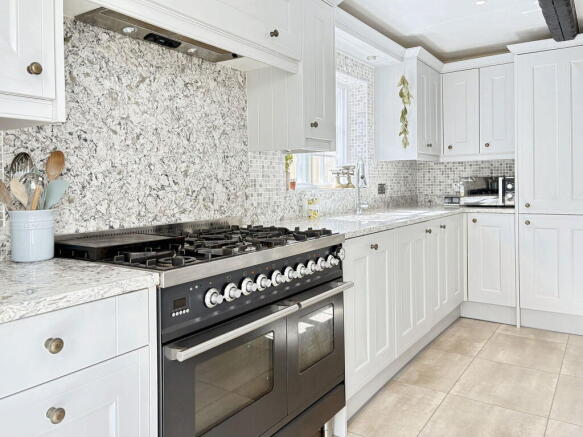 4 bed End of Terrace for sale Image 11