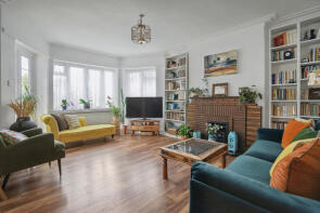 1, Edmonscote, Argyle Road, London W13 0HQ