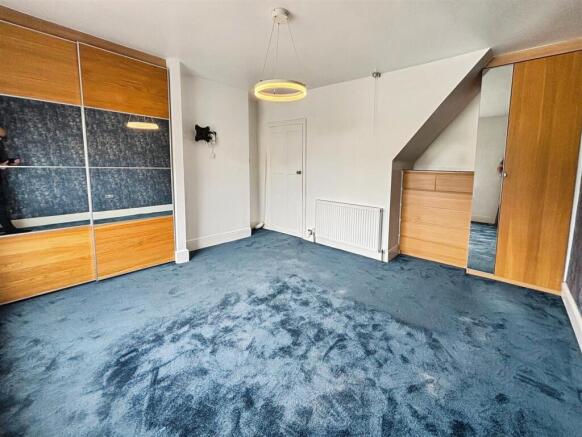 4 bed Terraced for sale Image 10