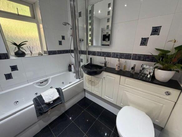 3 bed Detached for sale Image 6