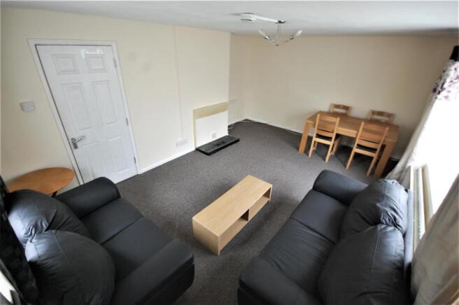 Lounge B