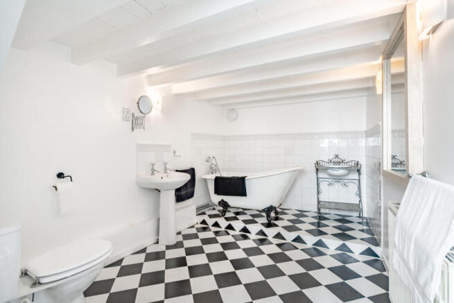 2 bed Terraced for sale Image 9