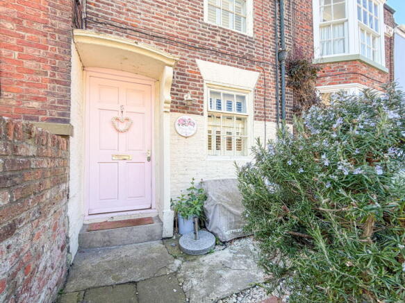 2 bed Maisonette for sale Image 11
