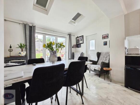 3 bed Semi-Detached for sale Image 10