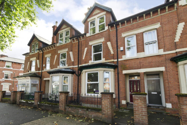 5 Bedroom terraced house - HMO