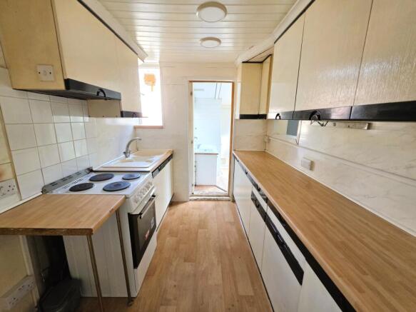 3 bed Terraced for sale Image 6