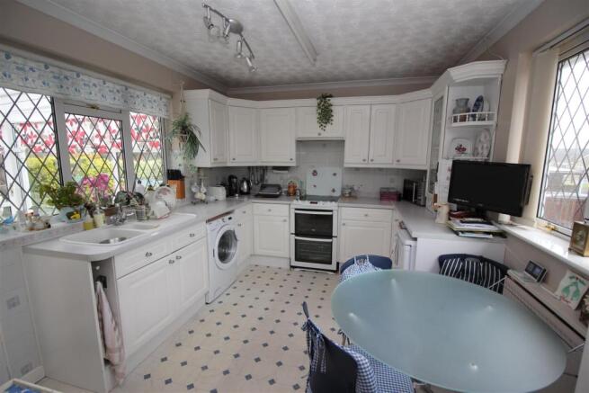 Kitchen / Breakfast Room