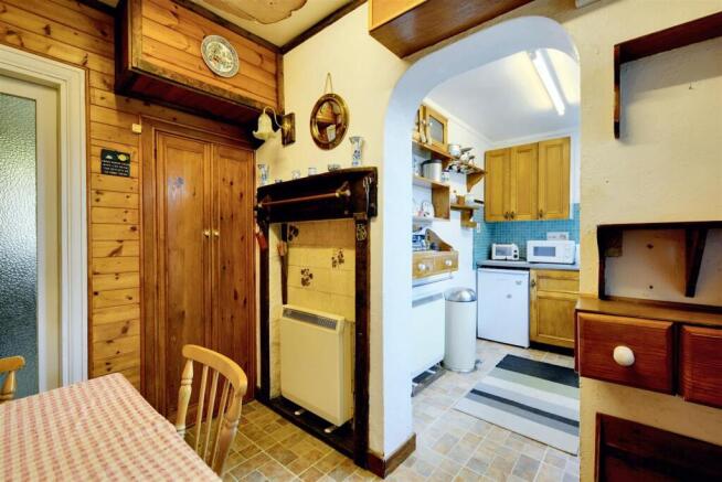 Breakfast Room_2.jpeg