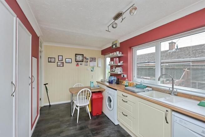Meadow Close, Shipdham, Thetford photo 4