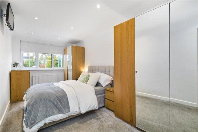 4 bed Semi-Detached for sale Image 9