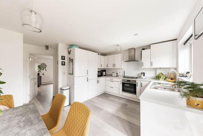 Kitchen/Dining Room (1)
