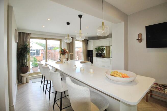 3 bed Terraced for sale Image 10