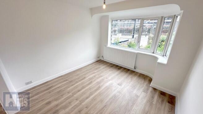 3 bed Semi-Detached to rent Image 4