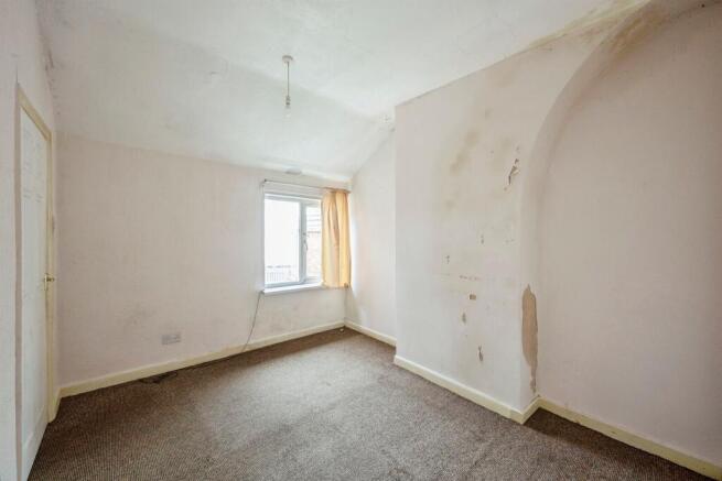 3 bed Terraced for sale Image 9