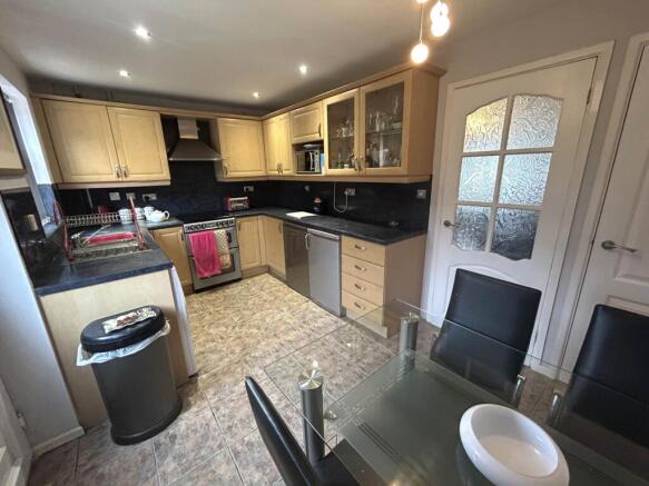 3 bed Detached for sale Image 4