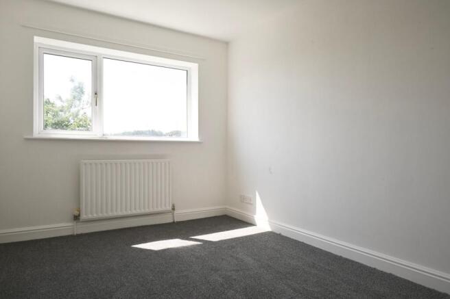 3 bed Semi-Detached to rent Image 8