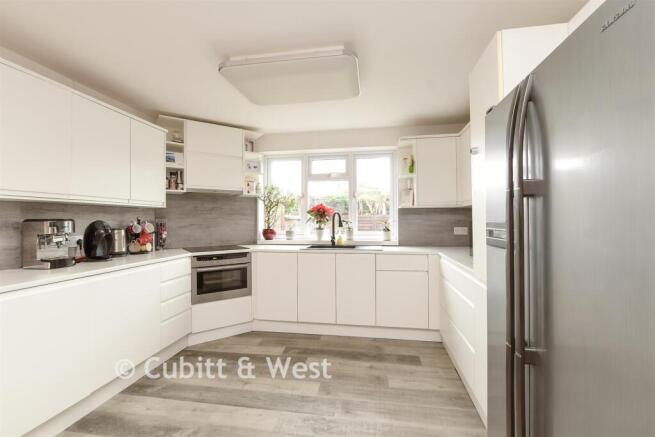 Kitchen/Dining Area