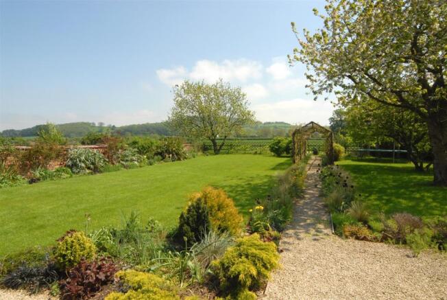IM23 Haresfield Farm 110516.jpg