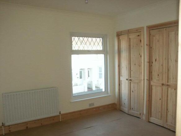 59 howard st bed 1.jpg