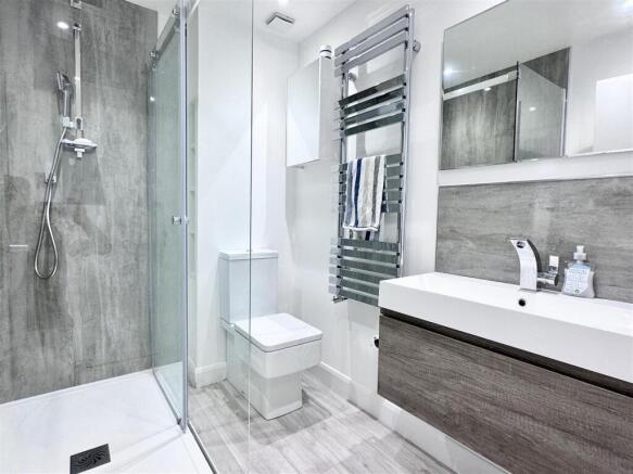 GROUND FLOOR SHOWER