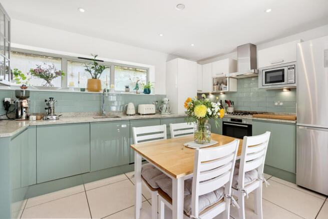 Dining Area | Kitchen