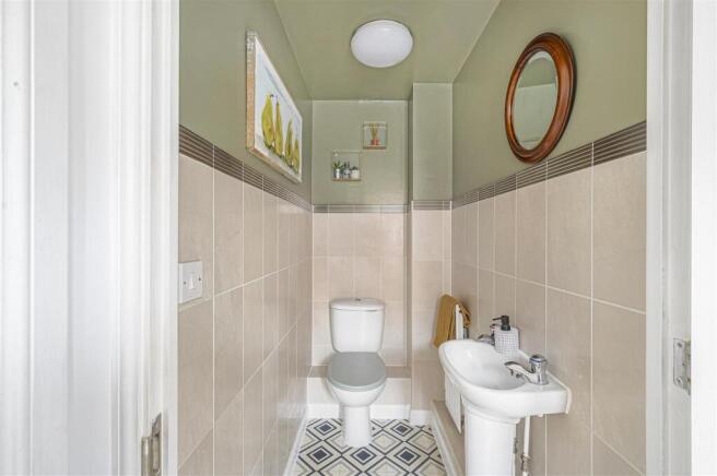 Roundhouse Crescent, Peacehaven photo 4