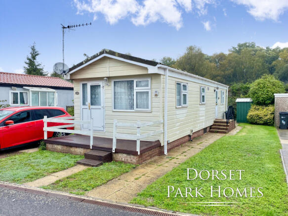 1-bed caravan on Gladelands Park, Ferndown, Dorset, £70,000