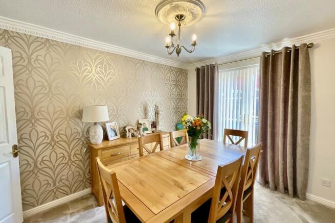 4 bed Detached for sale Image 5